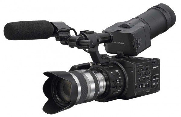 Sony NEX-FS100 NXCAM Super 35mm gets official, first footage and review