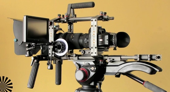 Watch this HDSLR rig assemble itself