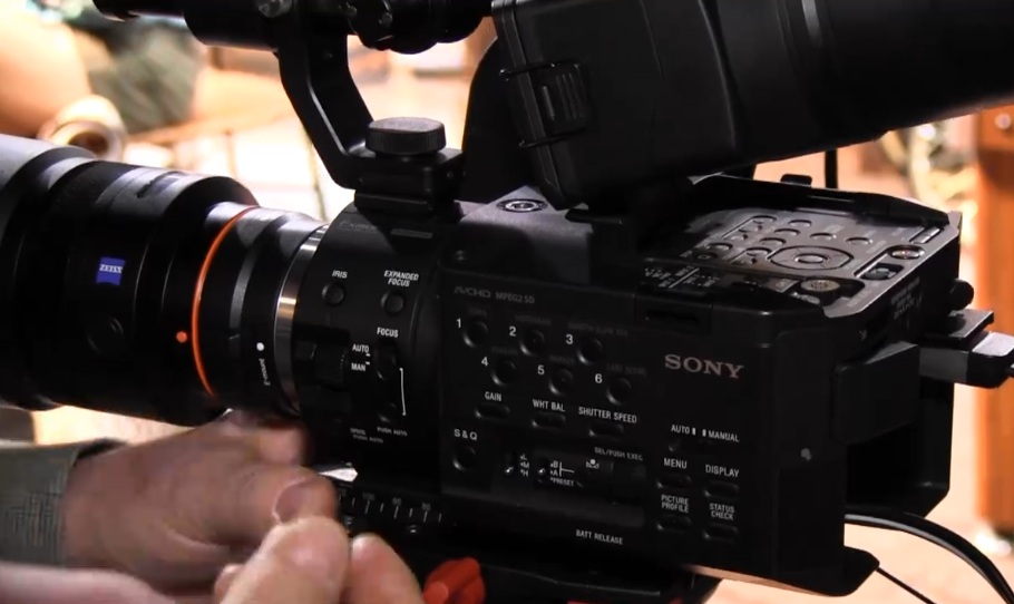 NAB 2011: Sony NEX-FS100 Super 35mm sensor video camera